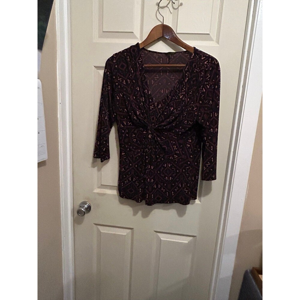 Black and pink print top